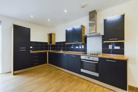 Salvisberg Court, WELWYN GARDEN CITY... 2 bed apartment for sale