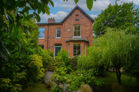 4 bedroom semi-detached house for sale