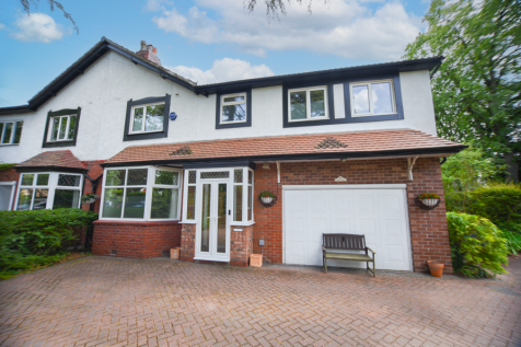 5 bedroom semi-detached house for sale