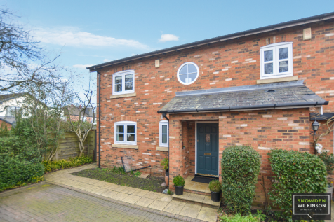4 bedroom terraced house for sale