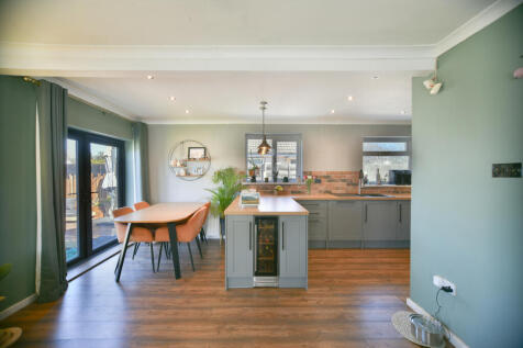 3 bedroom bungalow for sale