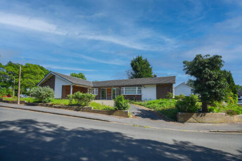 4 bedroom detached bungalow for sale