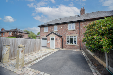 4 bedroom semi-detached house for sale
