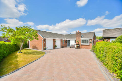 3 bedroom detached bungalow for sale