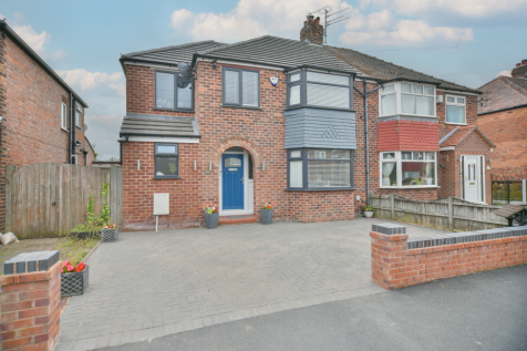 5 bedroom semi-detached house for sale