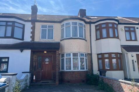 Carterhatch Road, Enfield 3 bed terraced house for sale