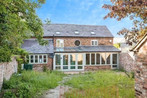 2 bedroom semi-detached house for sale