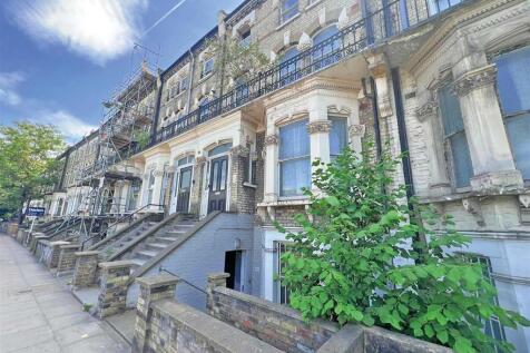 1 bedroom ground floor flat for sale