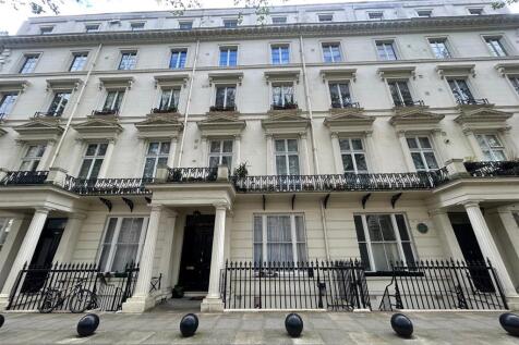 3 bedroom flat for sale