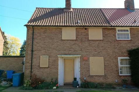 2 bedroom semi-detached house for sale