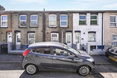 Studio flat for sale