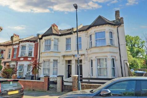 1 bedroom ground floor flat for sale