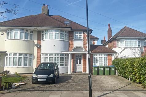 4 bedroom semi-detached house for sale