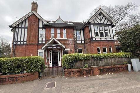 2 bedroom ground floor flat for sale