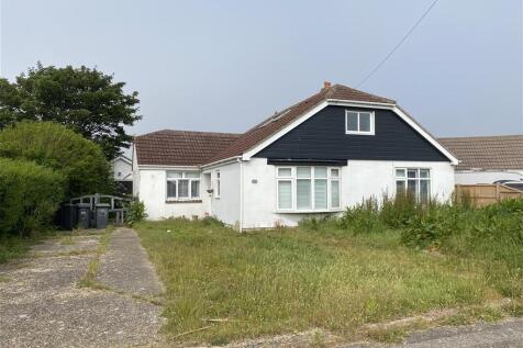 4 bedroom detached bungalow for sale