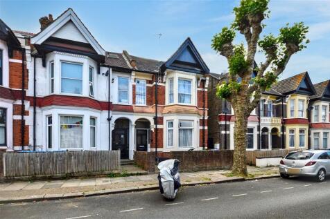 1 bedroom maisonette for sale