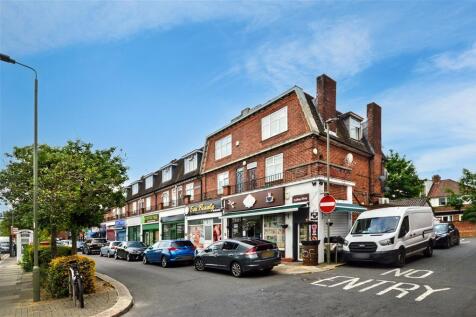 3 bedroom flat for sale