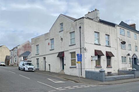 9 bedroom end of terrace house for sale