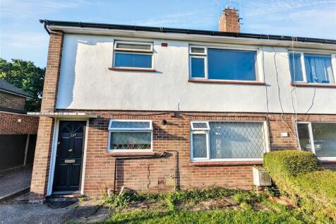 2 bedroom maisonette for sale