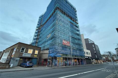 1 bedroom ground floor flat for sale