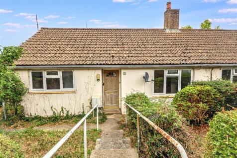 2 bedroom terraced bungalow for sale