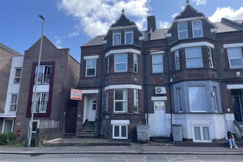 1 bedroom ground floor flat for sale