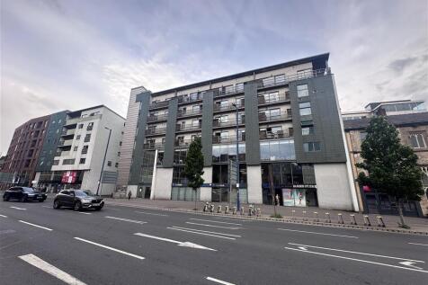 2 bedroom flat for sale