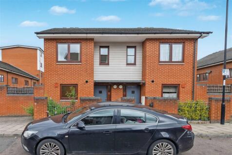 2 bedroom semi-detached house for sale