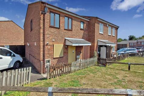 2 bedroom semi-detached house for sale