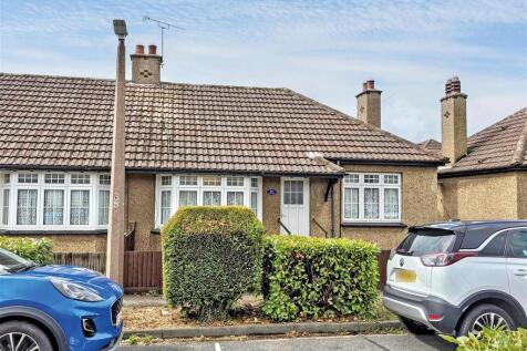2 bedroom semi-detached bungalow for sale