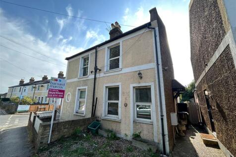 2 bedroom semi-detached house for sale