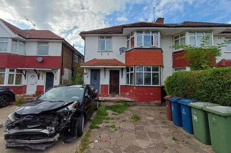 2 bedroom ground floor flat for sale