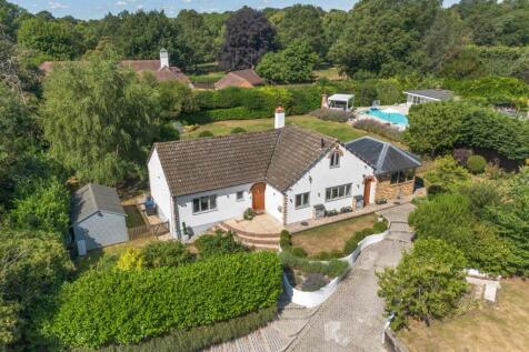 Pig Lane, Bishop's Stortford... 4 bed detached house for sale