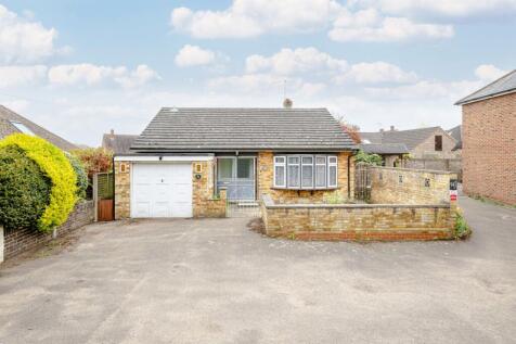 Cambridge Road, Stansted, Essex, CM24 2 bed bungalow for sale