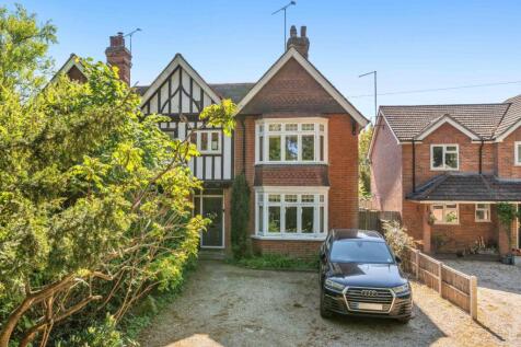Church Road, Stansted, Essex, CM24 4 bed semi
