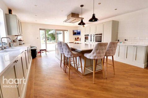 Newbold Verdon LE9 6 bed cottage for sale