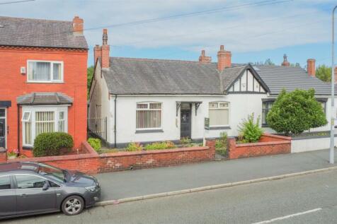 Crawford Avenue, Manchester M29 3 bed semi