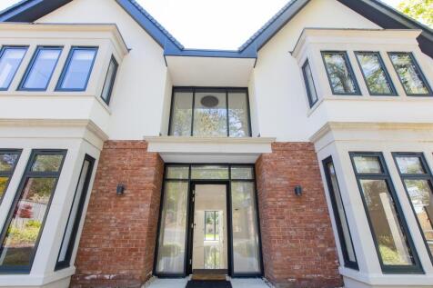 6 bedroom detached house for sale