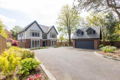 6 bedroom detached house for sale