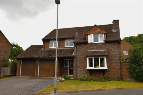 Camellia Way, Berkshire RG41 4 bed detached house for sale
