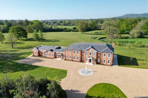 Shamley Green GU5 6 bed detached house for sale