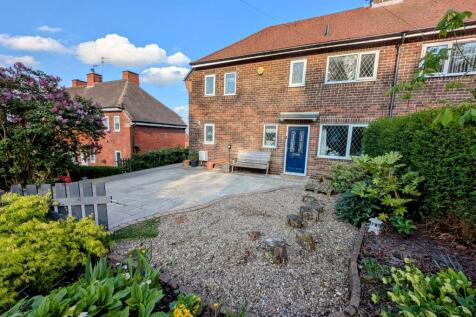 3 bedroom semi-detached house for sale