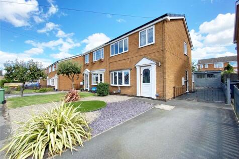 3 bedroom semi-detached house for sale