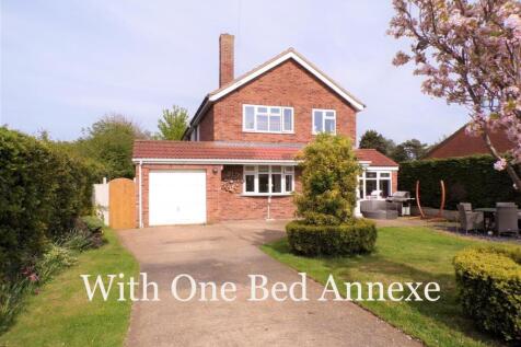 4 bedroom detached house for sale