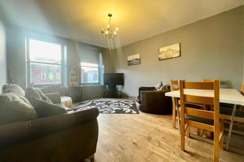 High Street, Christchurch 2 bed apartment for sale