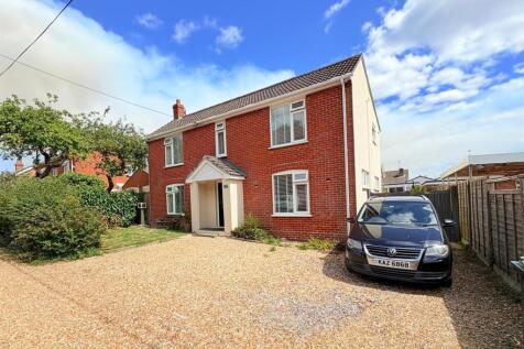 Tricketts Lane, Ferndown 5 bed detached house for sale
