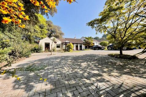 Avalon, Poole 4 bed detached bungalow for sale