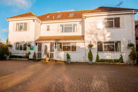 Detached house for sale