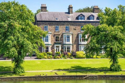 14 bedroom semi-detached house for sale