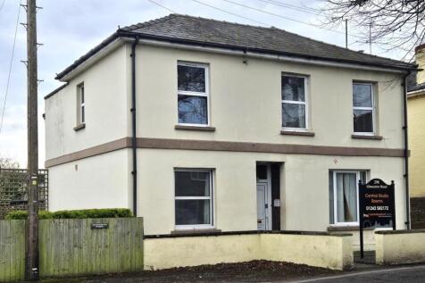 19 bedroom detached house for sale